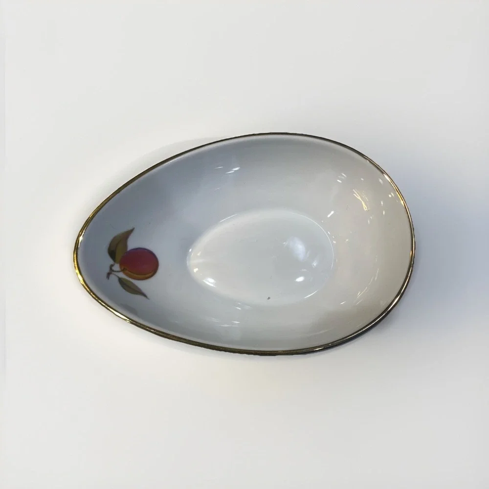 Royal Worcester Evesham Gold 5 1/2